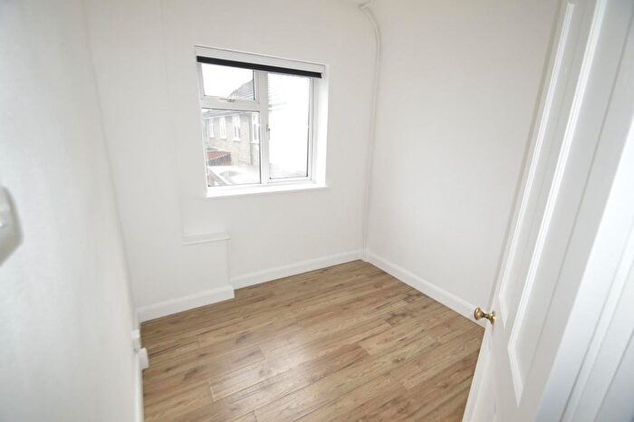3 Bedroom End Of Terrace House For Sale In Downing Road, Dagenham, RM9