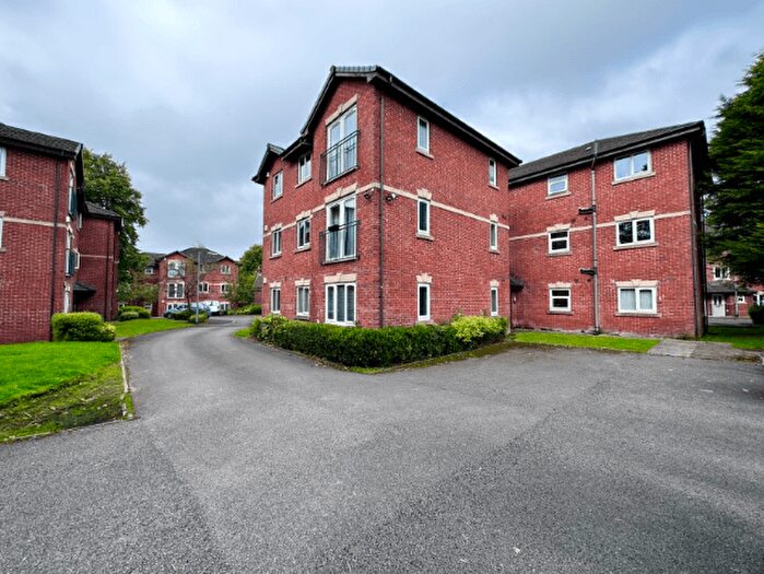 2 Bedroom Flat To Rent In Thurlwood Croft, Westhoughton, Bolton, BL5
