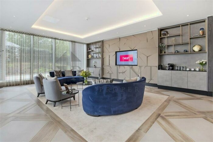 2 Bedroom Apartment To Rent In Hamond Court, Kingston Upon Thames, KT2