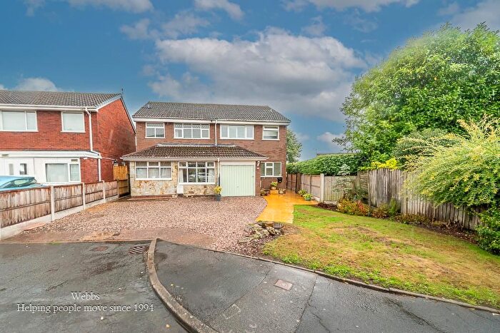 3 Bedroom Semi-detached House For Sale In Southgate, Cannock, WS11