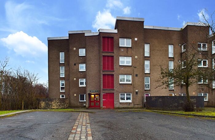 3 Bedroom Flat To Rent In Cumbernauld, G67