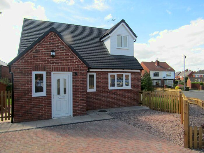 2 Bedroom Bungalow To Rent In Birchwood Road, Alfreton, DE55