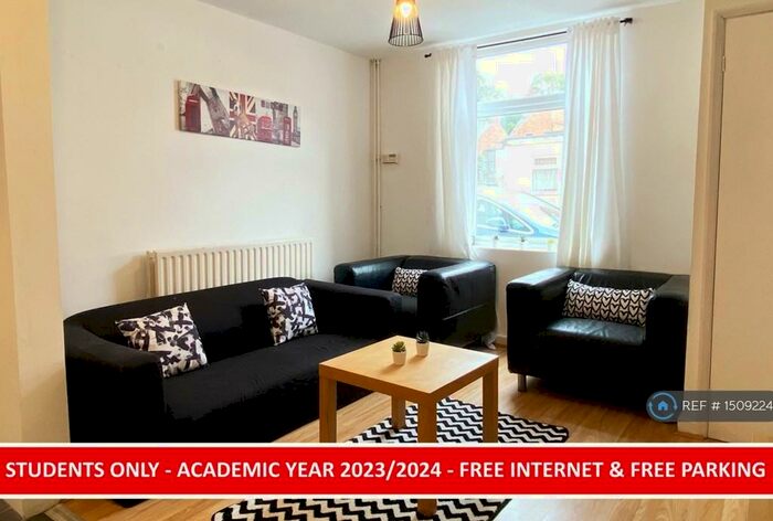 2 Bedroom Flat To Rent In Fosse Road North, Leicester, LE3