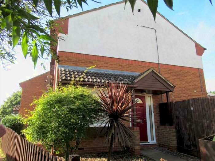 3 Bedroom Semi-Detached House To Rent In Eayre Court, St Neots, PE19