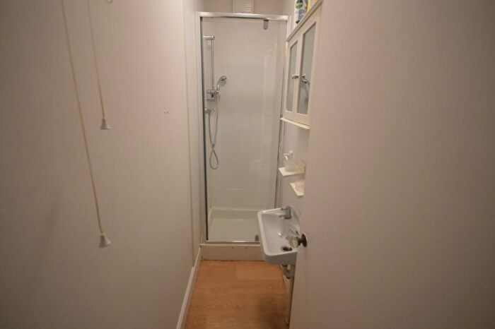 1 Bedroom Flat To Rent In Ferris Town, Truro, TR1