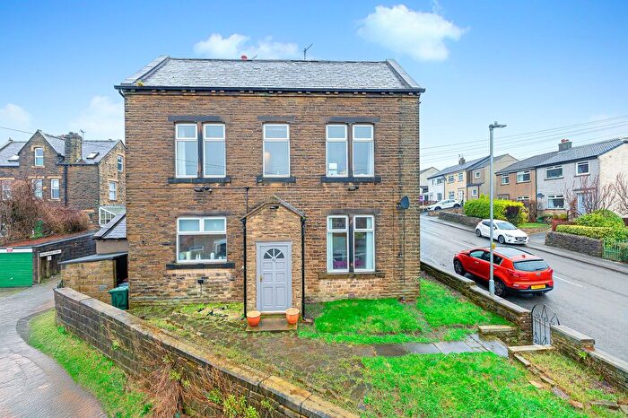 3 Bedroom End Terrace House For Sale In Mytholmes Lane, Haworth, Keighley, West Yorkshire, BD22
