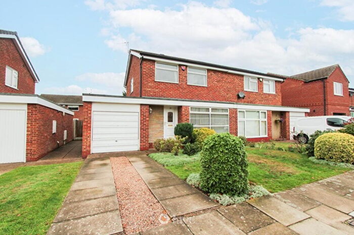 3 Bedroom Semi Detached House For Sale In Mattersey Close, Bessacarr, Doncaster, DN4