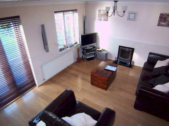 3 Bedroom Semi-Detached House To Rent In Quinton Drive, Bradwell Village, Milton Keynes, MK13