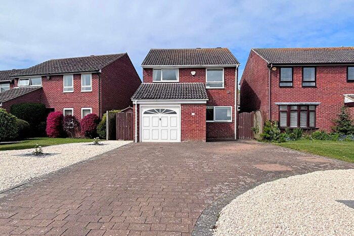 4 Bedroom Detached House For Sale In Cuckoo Lane, Stubbington, PO14