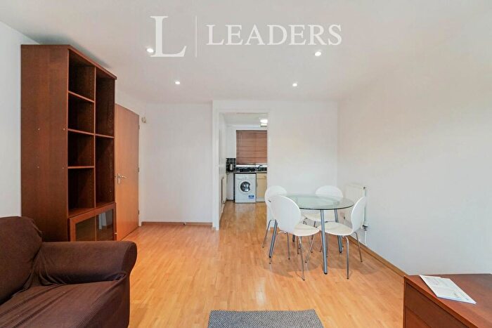 2 Bedroom Flat To Rent In Wharf Close, Jutland Street, Manchester, M1