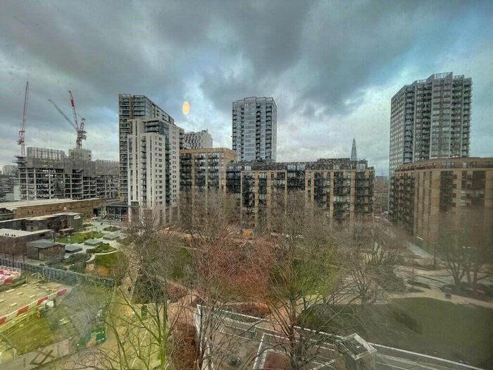 1 Bedroom Flat To Rent In Hawksbury Heights -, S89