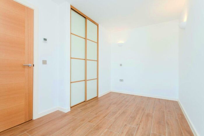2 Bedroom Flat To Rent In -, West Green Road, London, N15