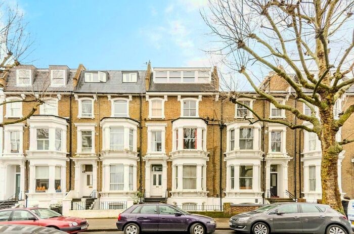 1 Bedroom Flat To Rent In Hammersmith Grove, Hammersmith, London, W6