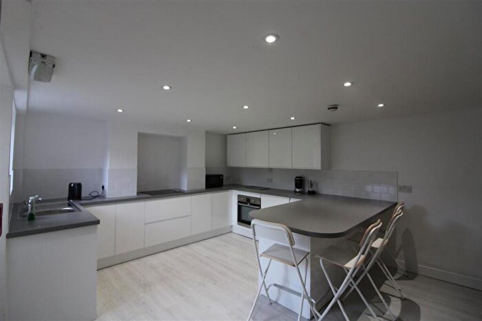 6 Bedroom Town House To Rent In Henstead Road, ***Video Tour Available***, Southampton, SO15