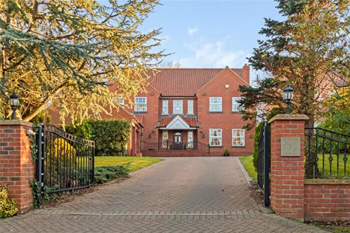 4 Bedroom Detached House For Sale In Old Main Road, Barnoldby-Le-Beck, Grimsby, DN37