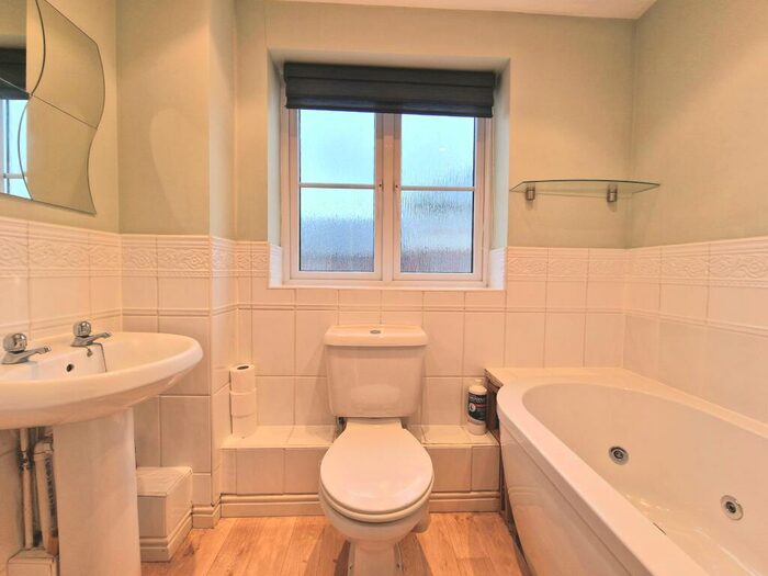 2 Bedroom Maisonette To Rent In Wells Close, Portsmouth, PO3