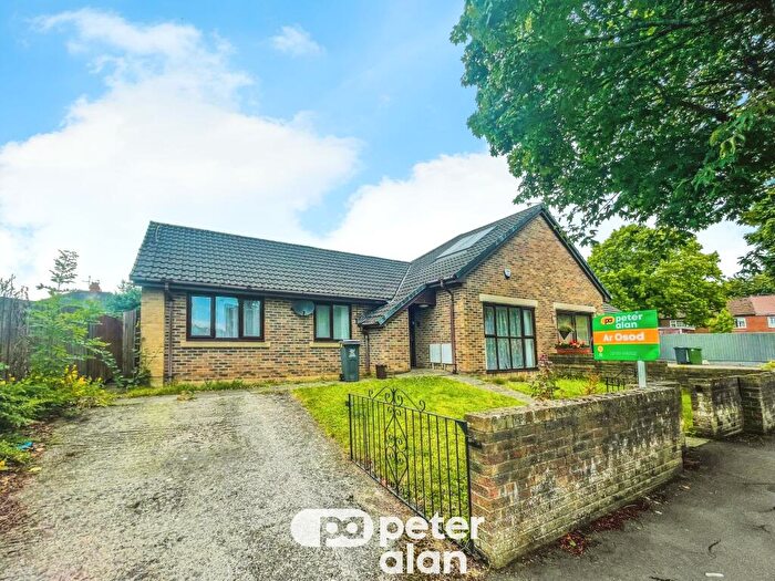 2 Bedroom Bungalow To Rent In Boncath Road, Llandaff North, CF14