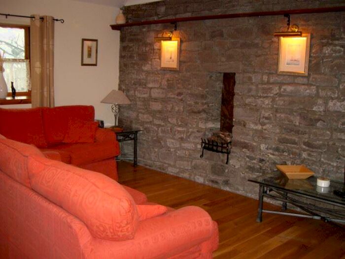 2 Bedroom Cottage To Rent In Corner House, Braxfield Road, Lanark, ML11
