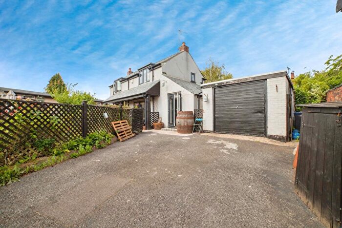 2 Bedroom Detached House For Sale In Fackley Road, Teversal, Sutton-in-Ashfield, Nottinghamshire, NG17