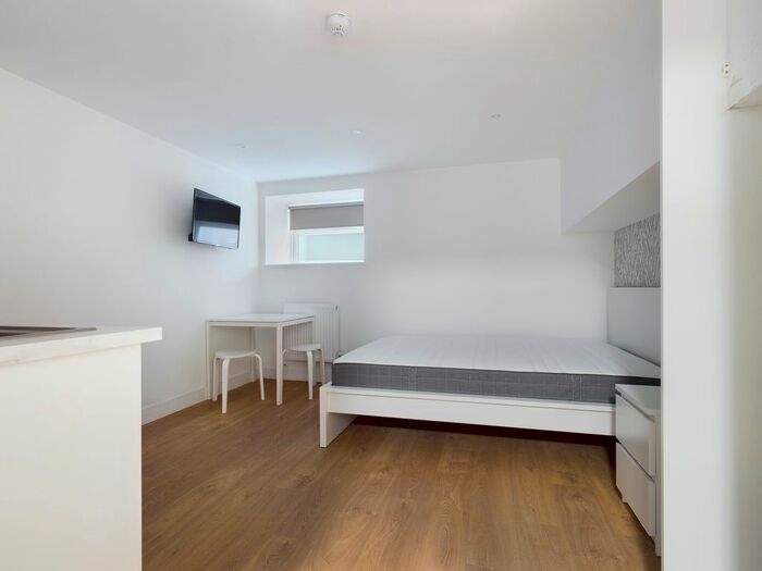 Studio To Rent In Castle Street, Brighton, BN1