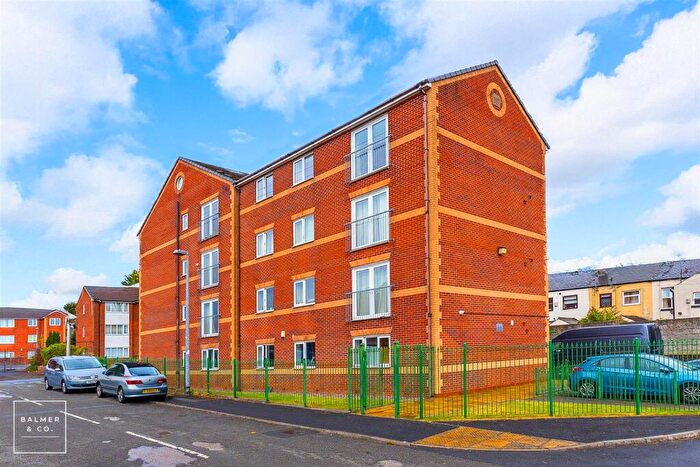 2 Bedroom Apartment For Sale In Hilltop Court, Fereday Street, Walkden, M28