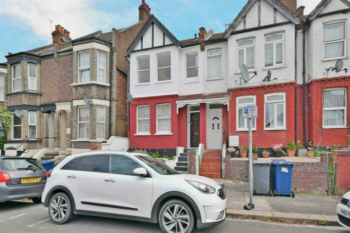 2 Bedroom Flat To Rent In Russell Road, West Hendon, London, NW9