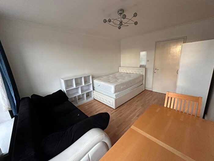 2 Bedroom Flat To Rent In Holloway Road, Area, N7