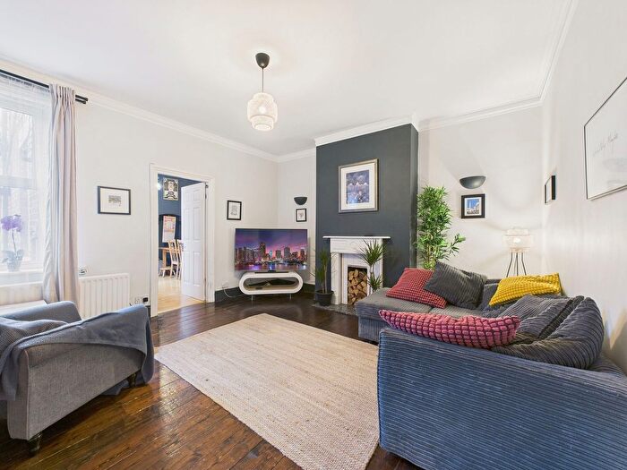 2 Bedroom Flat For Sale In Rectory Road, Gateshead, NE8