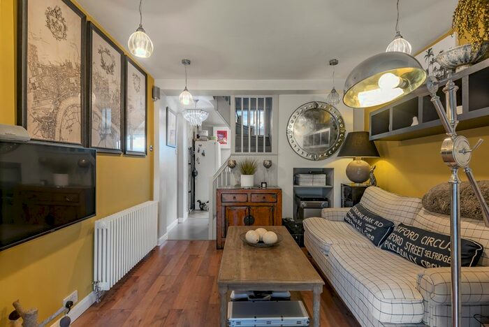 3 Bedroom Terraced House To Rent In Greenwich High Road, London, SE10