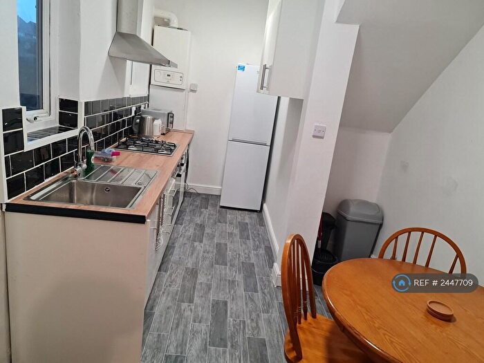 2 Bedroom Flat To Rent In Richardson Avenue, South Shields, NE34