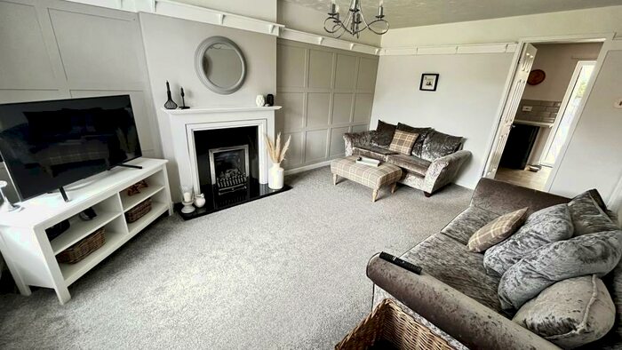 3 Bedroom Semi-Detached House To Rent In Cedar Park Drive, Bolsover, Chesterfield, S44