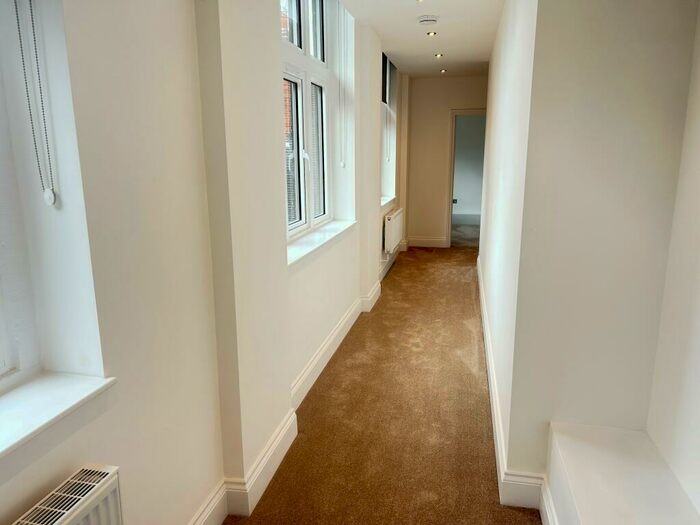 3 Bedroom Apartment To Rent In Middleton House, St. Marys Gate, DE1