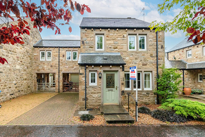 4 Bedroom Link Detached House For Sale In Lords Close, Giggleswick, North Yorkshire, BD24