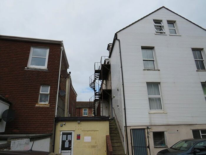 1 Bedroom Flat To Rent In Fisherton Street, Salisbury, SP2
