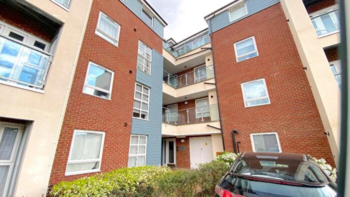 2 Bedroom Flat For Sale In Morris Drive, Belvedere, Kent, DA17