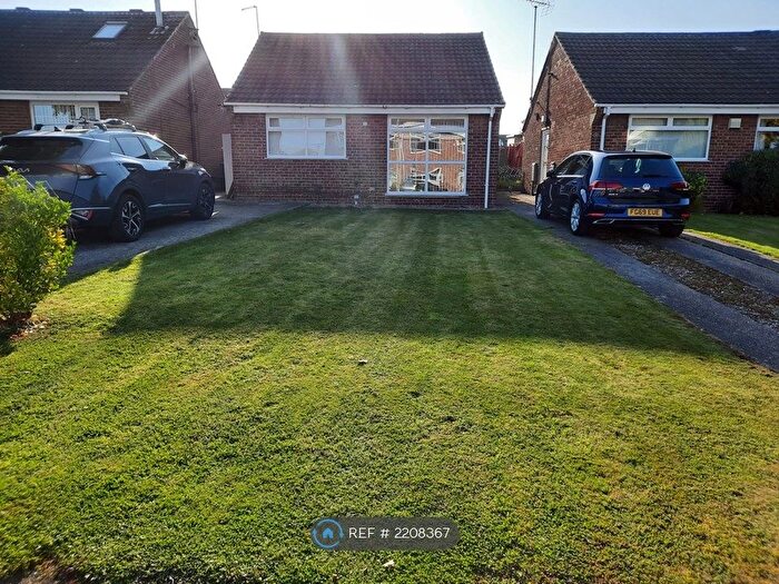 2 Bedroom Bungalow To Rent In Shropshire Avenue, Westwood, Nottingham, NG16
