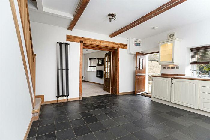 2 Bedroom Cottage For Sale In Upper Hirst, Mount, Huddersfield, HD3