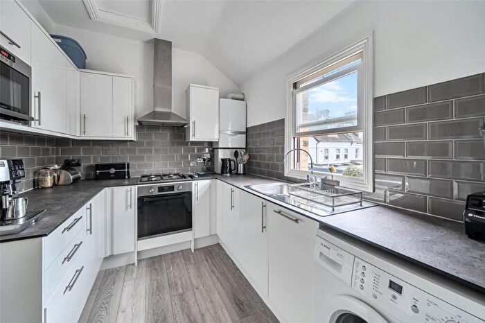 2 Bedroom Apartment For Sale In Beckenham Road, Beckenham, BR3