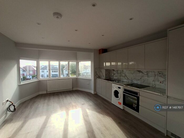 1 Bedroom Flat To Rent In Hendon Way, London, NW4