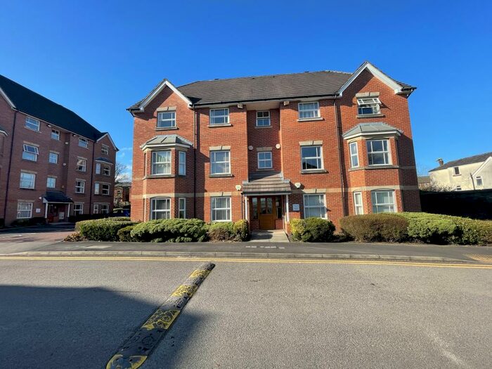 2 Bedroom Flat To Rent In Royal Court Drive, Bolton, BL1