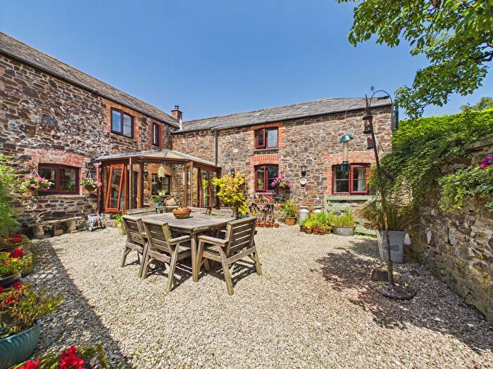 4 Bedroom Semi Detached House For Sale In Brazacott, Launceston, PL15