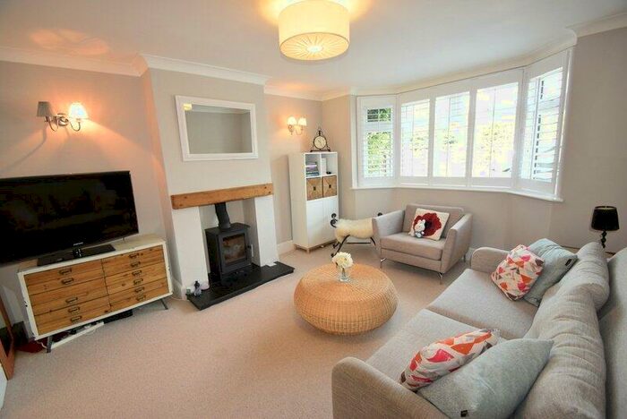 4 Bedroom Detached House To Rent In Bulkeley Avenue, Windsor, Berkshire, SL4