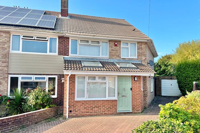 4 Bedroom Semi-Detached House For Sale In Beaumont Rise, Fareham, PO15