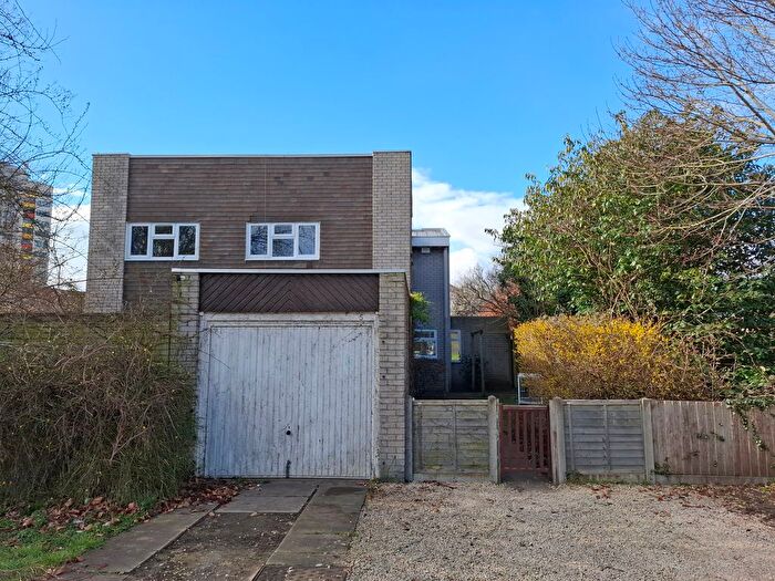 4 Bedroom Detached House To Rent In Cuddesdon Way, Oxford, OX4