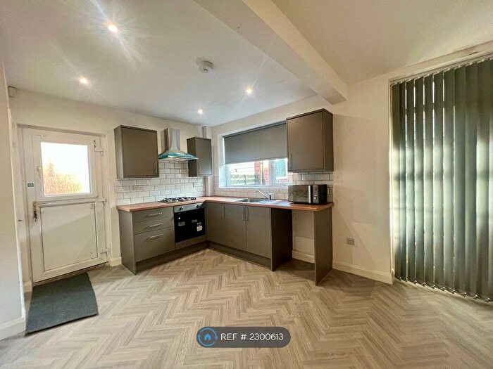 3 Bedroom Semi-Detached House To Rent In Wynford Avenue, Leeds, LS16