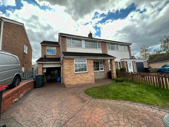 4 Bedroom Semi-Detached House To Rent In Elm Way, Trench, Telford, Shropshire, TF2
