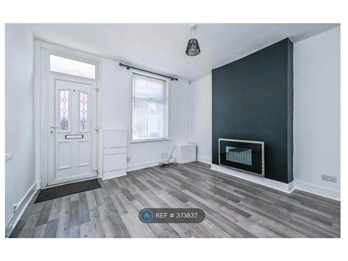 2 Bedroom Terraced House To Rent In Farley St, Nottingham, NG6