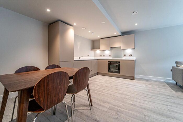 2 Bedroom Apartment To Rent In St Martins Place, Broad Street, Birmingham, West Midlands, B15