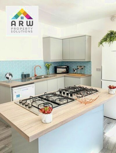 8 Bedroom Semi-Detached House To Rent In Cadogan Street, Liverpool, Merseyside, L15