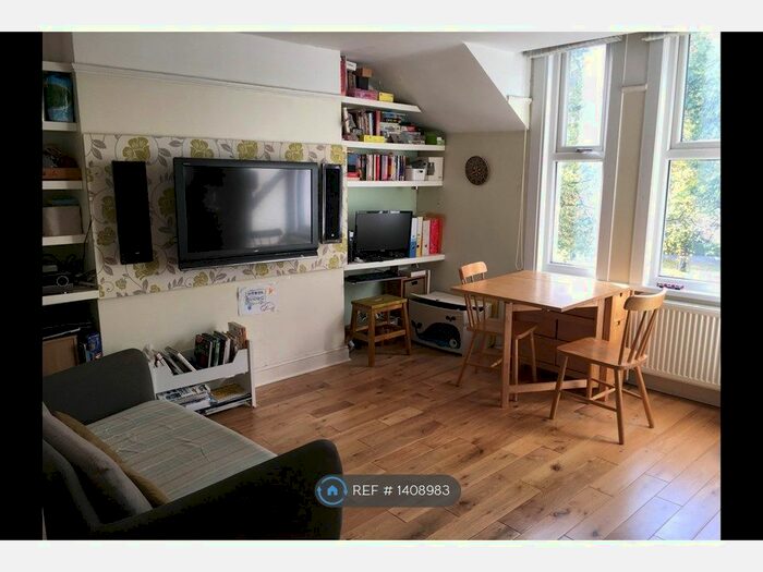 2 Bedroom Flat To Rent In Lower Road, London, SE16